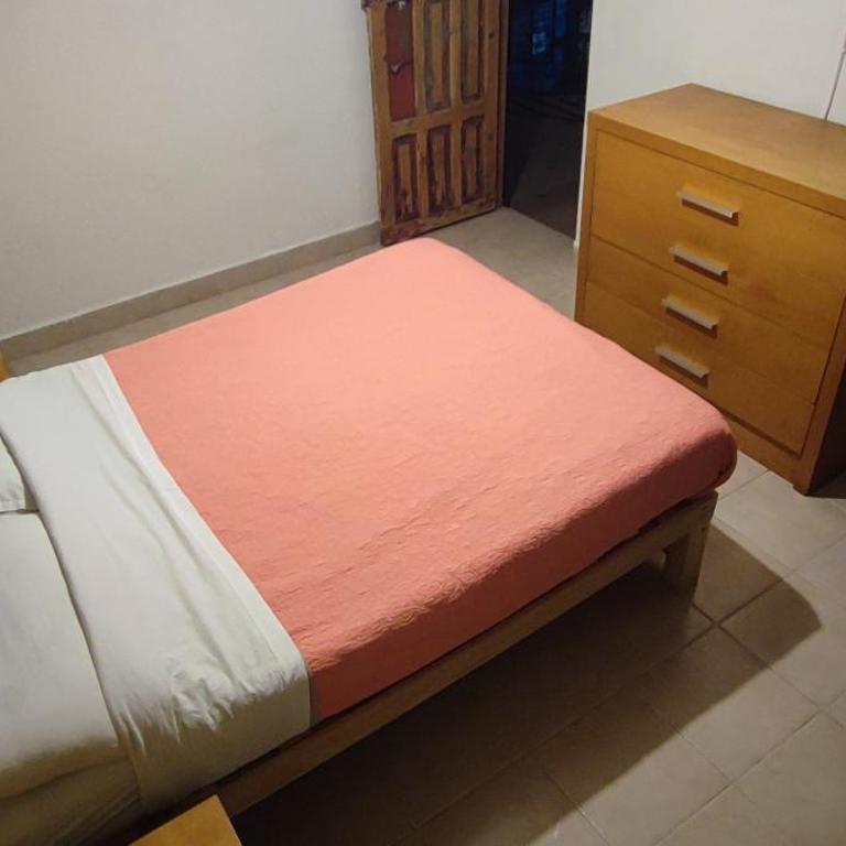 Hostal IKAL - Standard Double Room with Shared Bathroom - 2