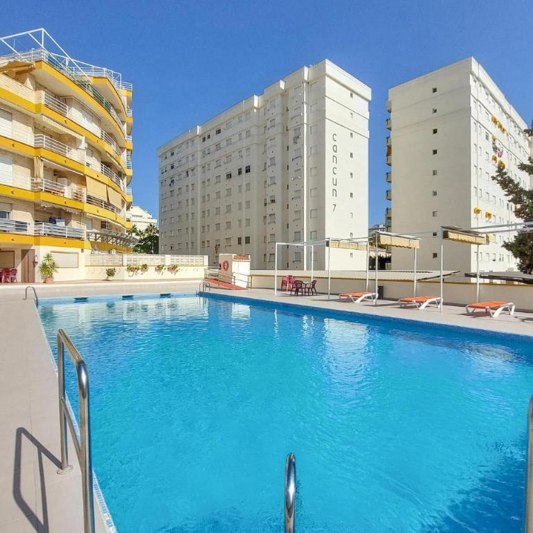 Gorgeous Apartment In Grau I Platja With Wifi - Apartamento de 3 dormitorios - 1