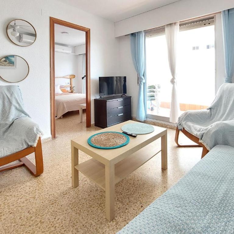 Gorgeous Apartment In Grau I Platja With Wifi - Apartamento de 3 dormitorios - 3