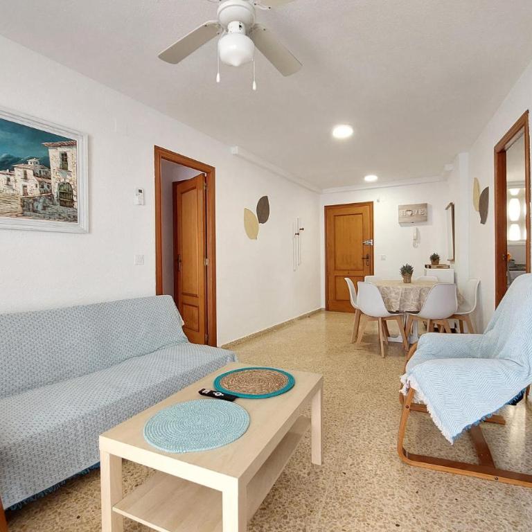 Gorgeous Apartment In Grau I Platja With Wifi - Apartamento de 3 dormitorios - 4
