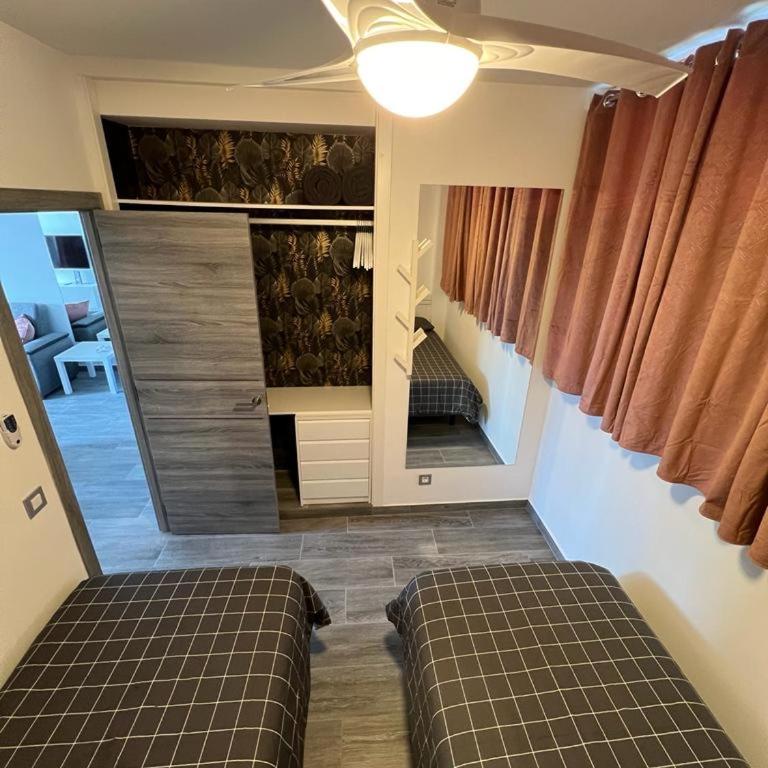 Mr Jumbo - Two-Bedroom Apartment - 9