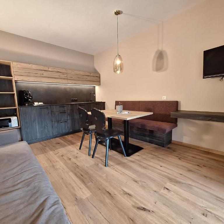 Alpenspitz Appartements - Garni - B&B - Apartment with Balcony - 12