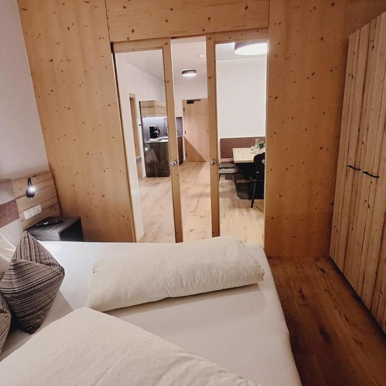 Alpenspitz Appartements - Garni - B&B - Apartment with Mountain View - 3
