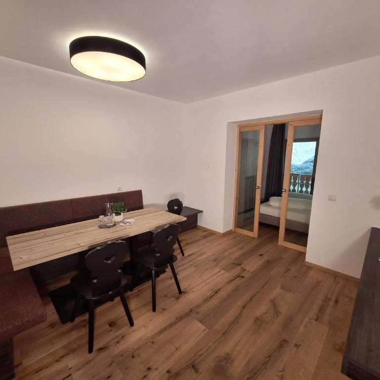 Alpenspitz Appartements - Garni - B&B - Apartment with Mountain View - 5