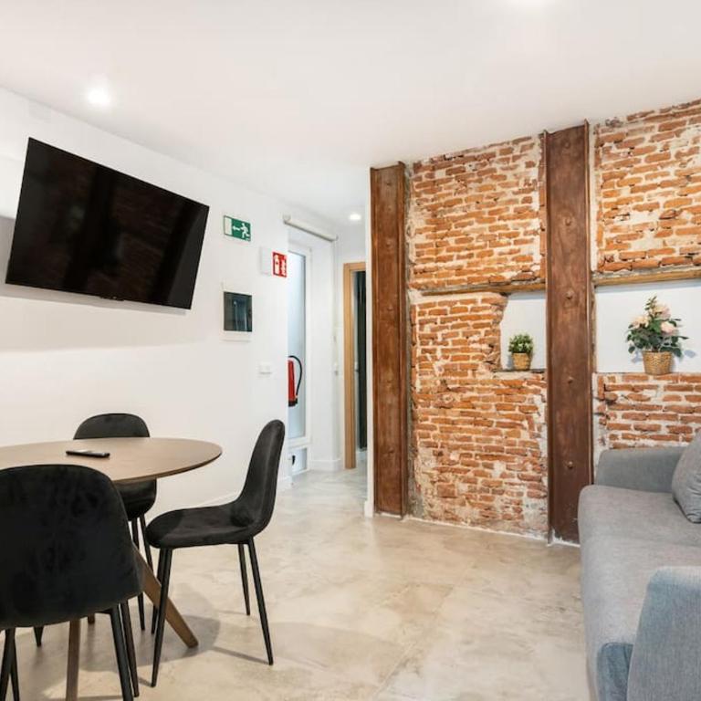 Nice flat in Lavapiés at street level S23C - Apartamento - 28
