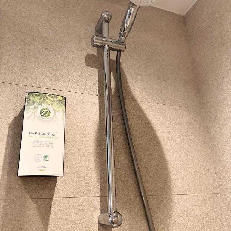 Kyriad ECO - Narbonne Sud - Chambre Standard avec 1 Lit Double, Connexion Wi-Fi Gratuite, Climatisation et Douche - 3
