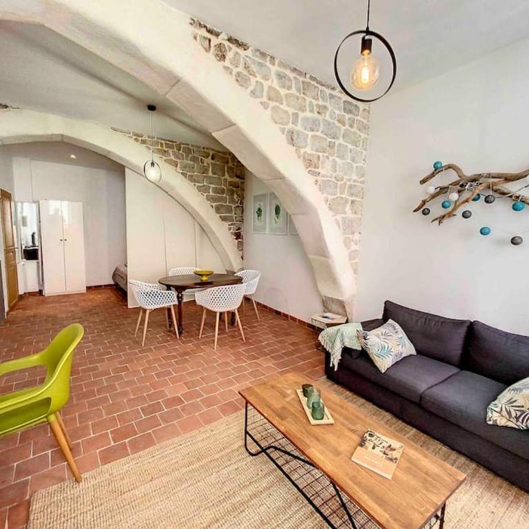 Joli studio au coeur de Grasse - Parking inclus - Appartement 1 Chambre - 10