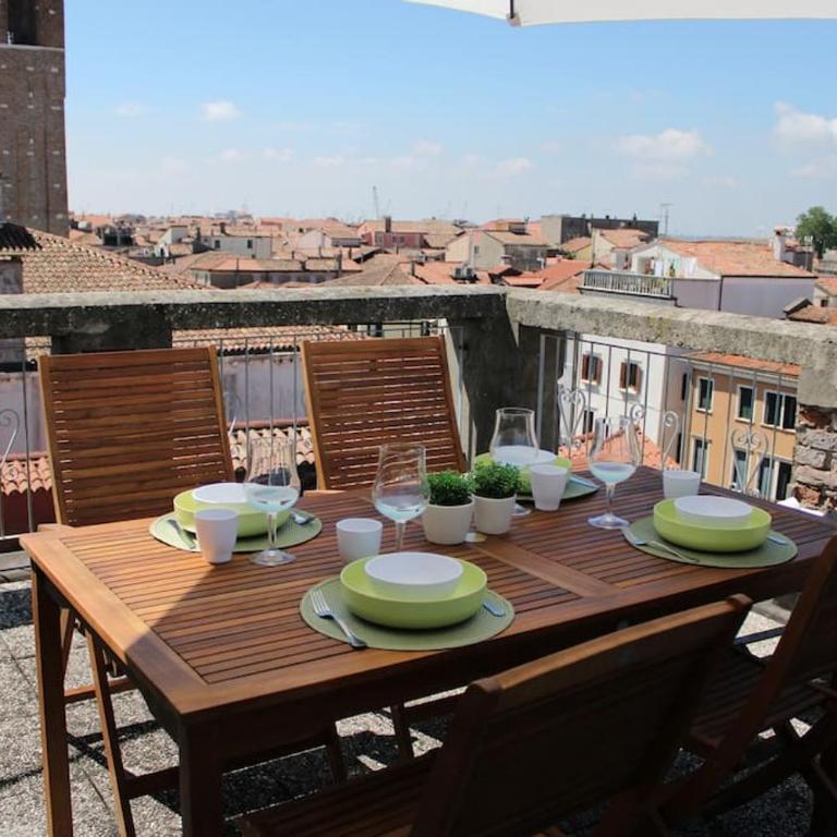 Apartment with terrace in Chioggia's main square - Appartamento con 2 Camere da Letto - 1