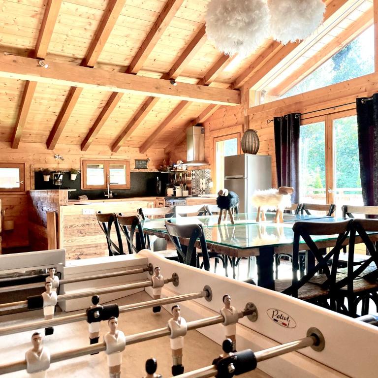 13 personnes,jacuzzi, pied des pistes et des chemins, 4 chambres - Chalet Supérieur - 46