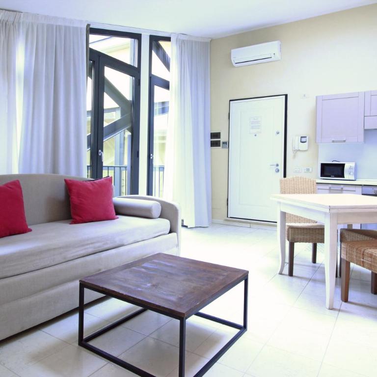 Adriano Residence - Monolocale con Divano-Letto - 8
