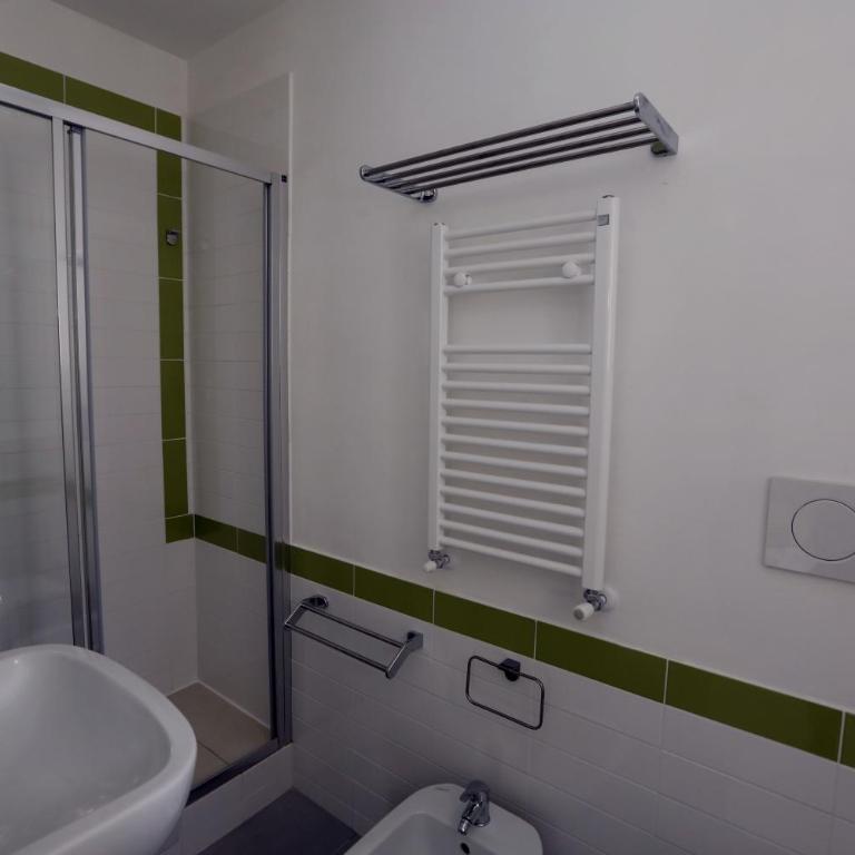 Rome Together Guest House - Camera Standard Doppia con Letti Singoli - 9
