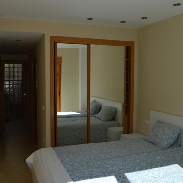 Barraca Beach - Two-Bedroom House - 6