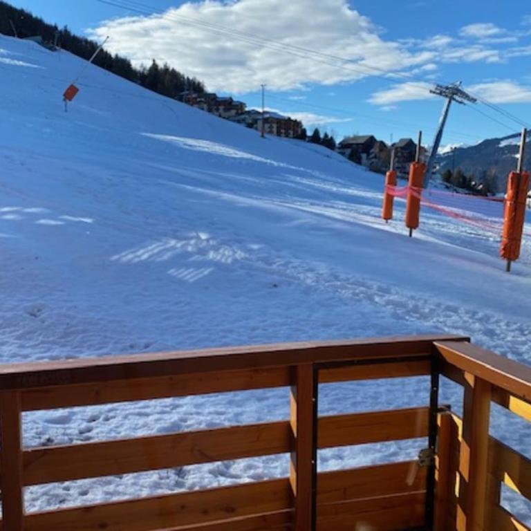 Le Solaret 1 4-6 person ski in ski out - Apartment - 11