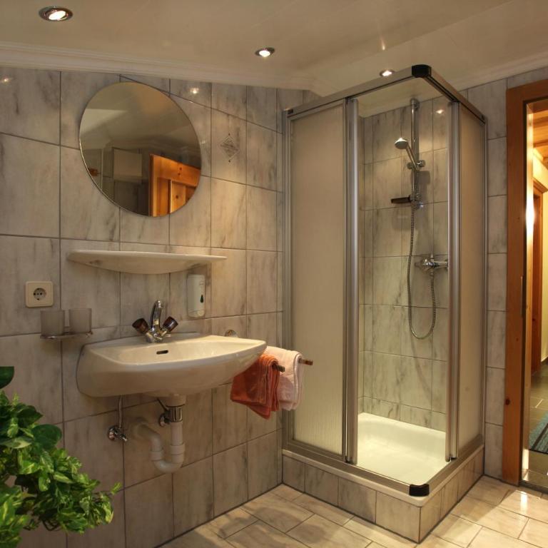 Gästehaus Hölzl - Apartment - 5