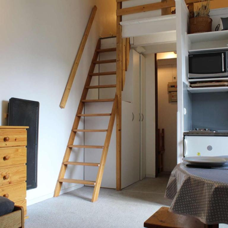 Studio Mezzanine 4 Pers, Proche Pistes et Commerces, Balcon Est, Animaux Bienvenus - Appartement 1 Chambre - 4
