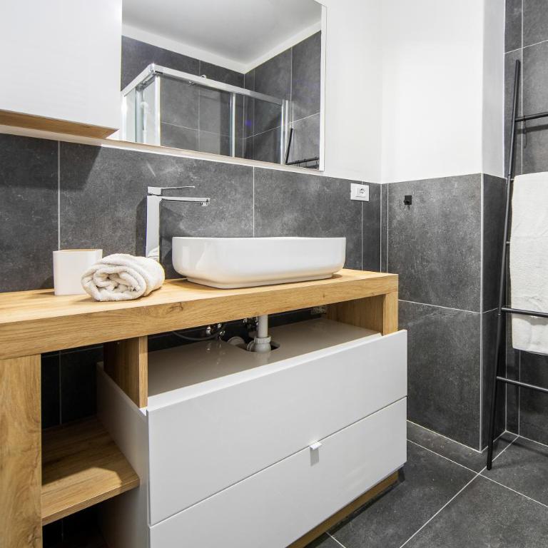 GetTheKey Barberia Apartment - Two-Bedroom Apartment - 13