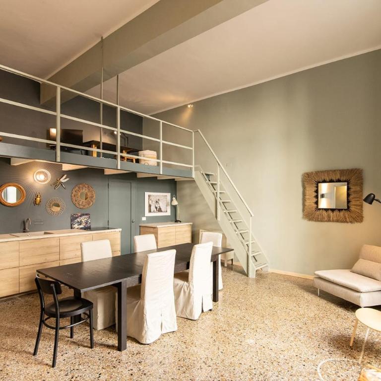 EMBRIACI CHARME DESIGN Centro Storico Porto Antico Acquario - Two-Bedroom Apartment - 14