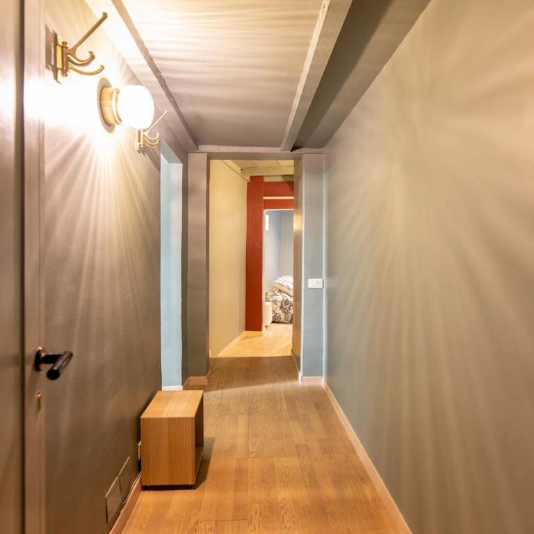 EMBRIACI CHARME DESIGN Centro Storico Porto Antico Acquario - Two-Bedroom Apartment - 17