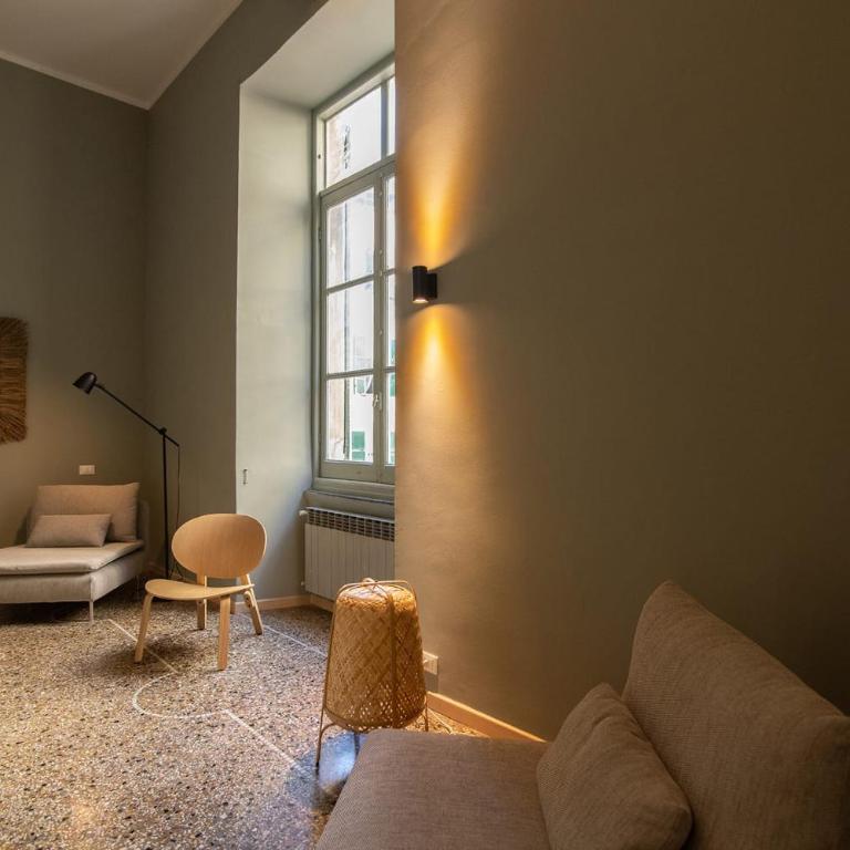 EMBRIACI CHARME DESIGN Centro Storico Porto Antico Acquario - Two-Bedroom Apartment - 18