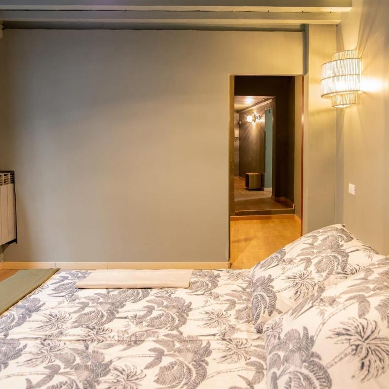 EMBRIACI CHARME DESIGN Centro Storico Porto Antico Acquario - Two-Bedroom Apartment - 20