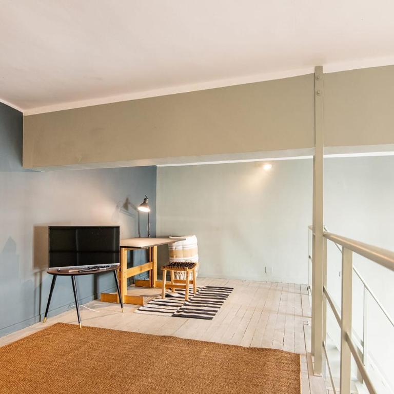 EMBRIACI CHARME DESIGN Centro Storico Porto Antico Acquario - Two-Bedroom Apartment - 45