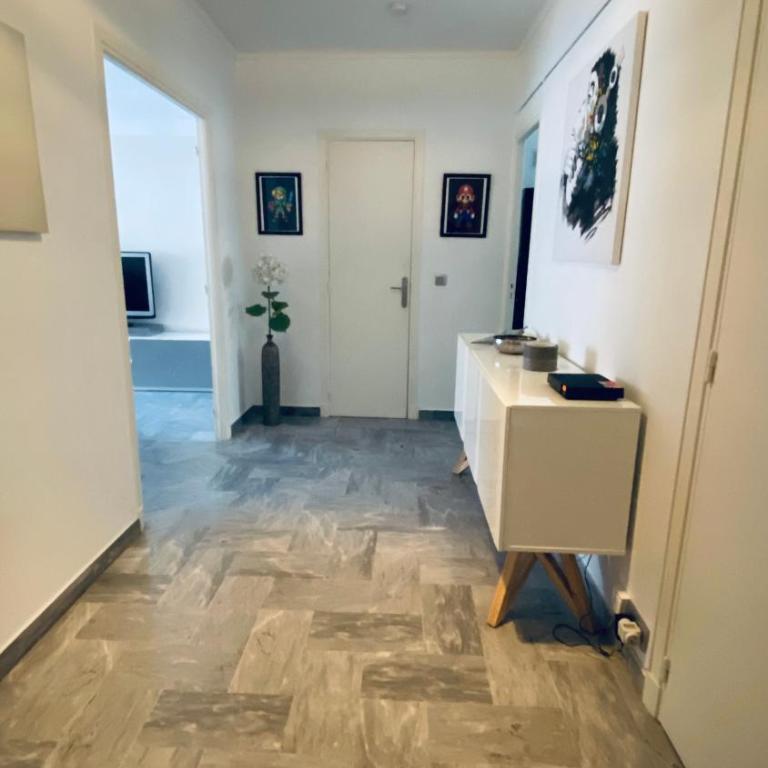 Confortable et Spacieux 3pièces, très bien situé - Appartement 2 Chambres - 11