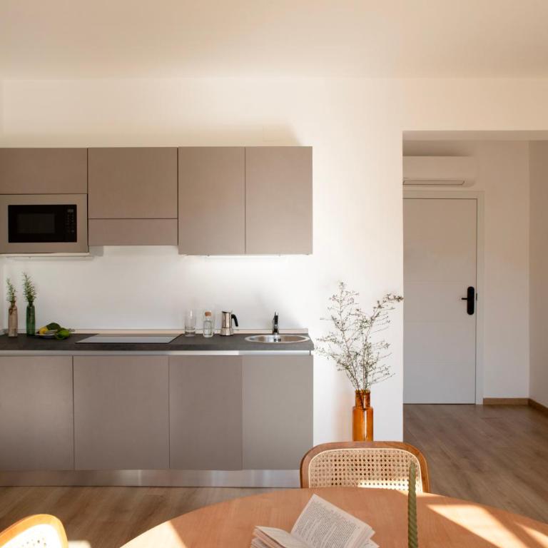 Bob W Florence Ponte Vecchio - Signature Penthouse with Kitchen - Balcony - 35