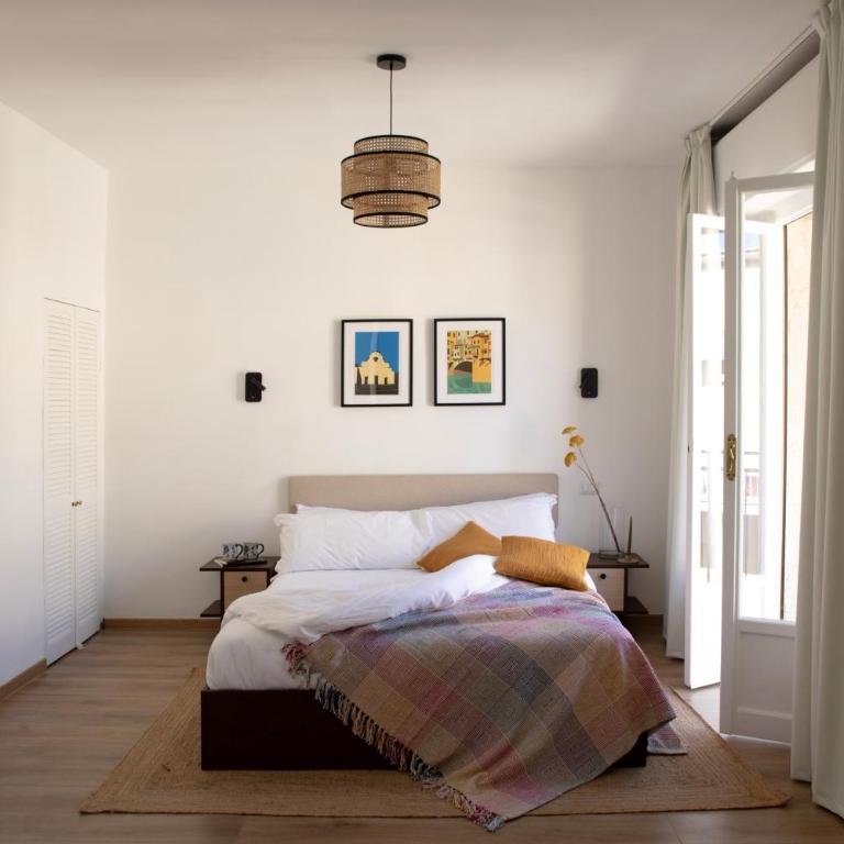 Bob W Florence Ponte Vecchio - Spacious Studio - Balcony with Kitchen - 7