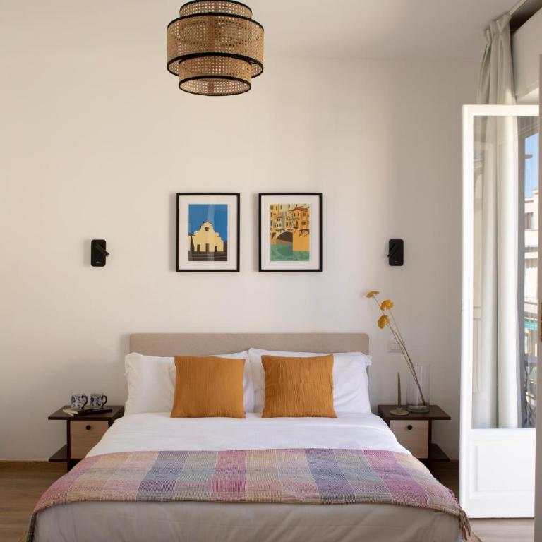 Bob W Florence Ponte Vecchio - Spacious Studio - Balcony with Kitchen - 17
