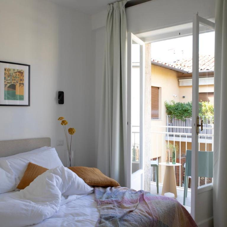 Bob W Florence Ponte Vecchio - Spacious Studio - Balcony with Kitchen - 15