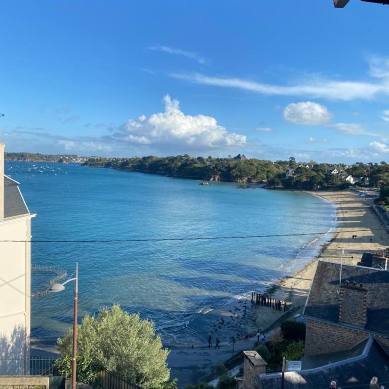 T2 - T3 Vue exceptionnelle - Centre ville de Dinard - Apartment mit 2 Schlafzimmern - 1