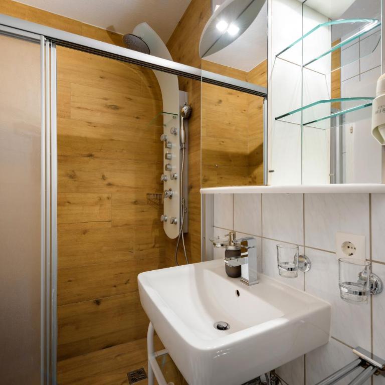 Landhaus Josefa - Three-Bedroom Apartment - 3