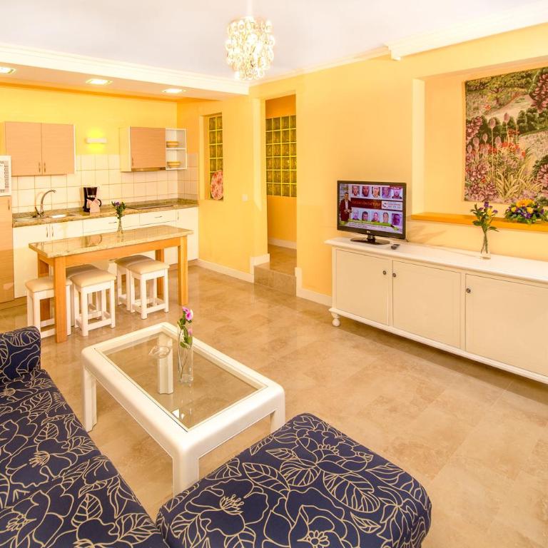 San Nicolás - Two-Bedroom Apartment - 1