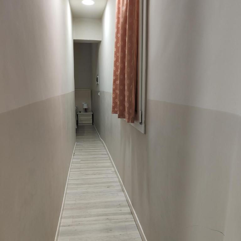 Casa Angelica - Small Double Room with Private Bathroom - 11