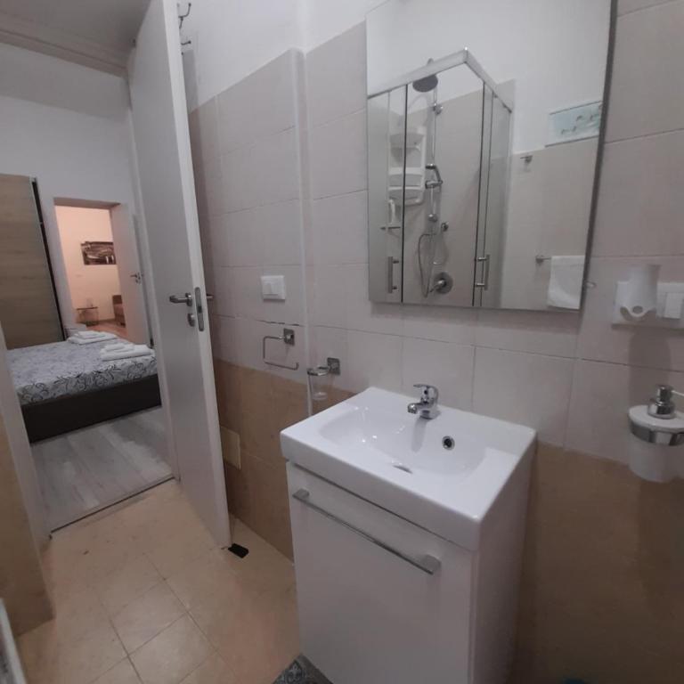 Rosina's flat - Appartamento con 1 Camera da Letto - 7