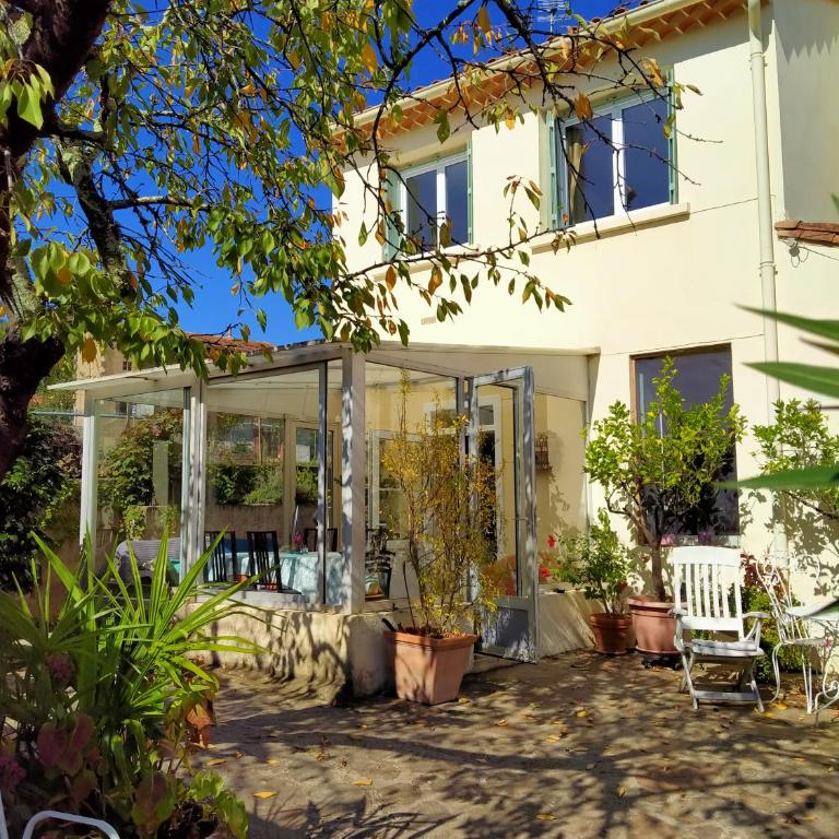 LE CITRONNIER - One-Bedroom Apartment - 4