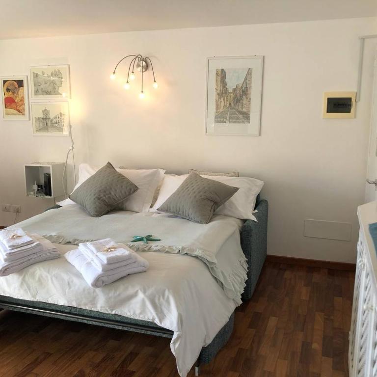 Casa Piazza Santa Lucia - One-Bedroom Apartment - 27