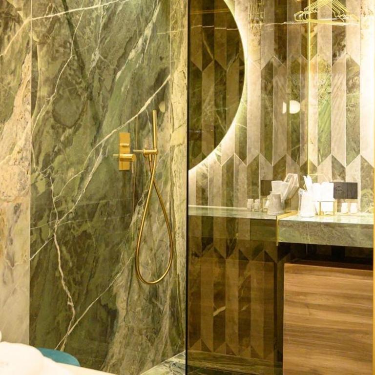 Luxury Suite Napoli - Camera Matrimoniale Deluxe - 12