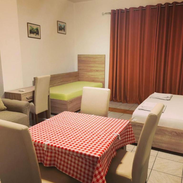 Lovely Bosnian Home - Triple Room with Bathroom - 16