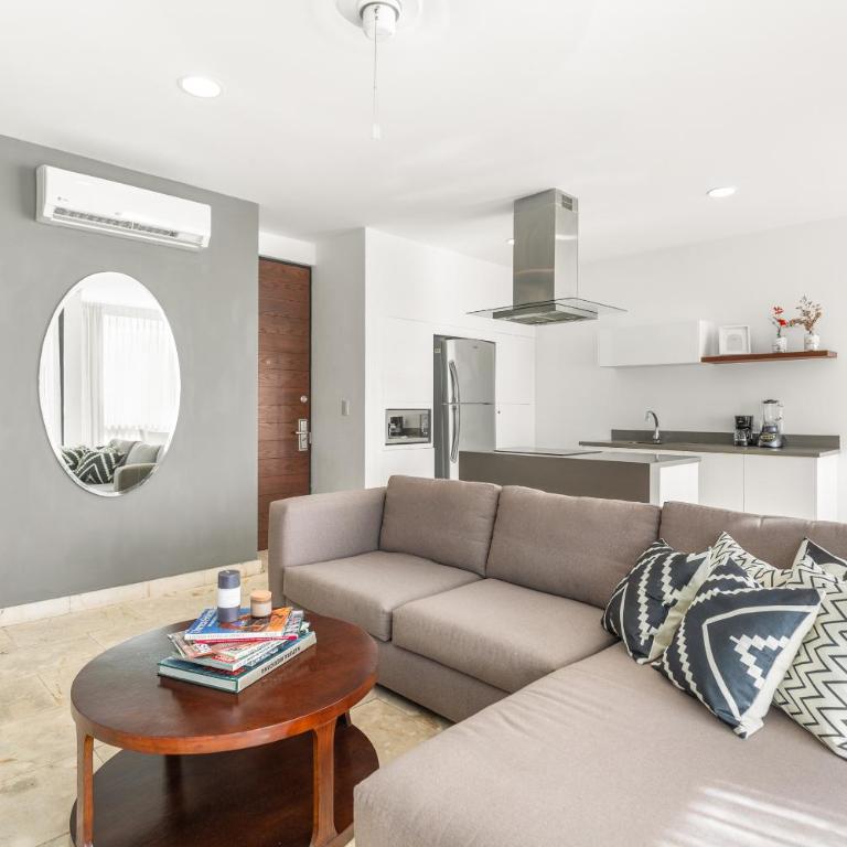 Downtown Condos Luxury - Two-Bedroom Apartment - 12