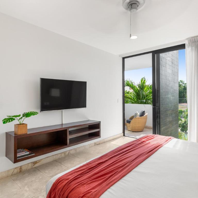 Downtown Condos Luxury - Two-Bedroom Apartment - 17
