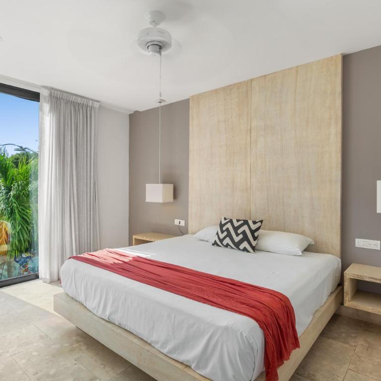 Downtown Condos Luxury - Two-Bedroom Apartment - 16