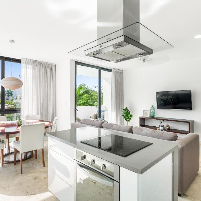 Downtown Condos Luxury - Two-Bedroom Apartment - 19