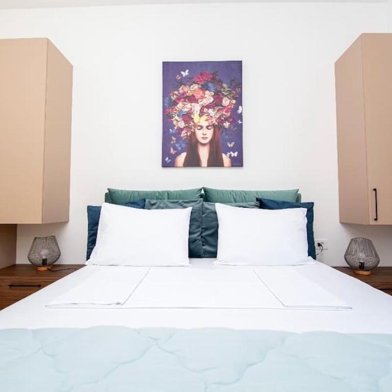 Skyline Apartments by In Property - One-Bedroom Apartment - 11
