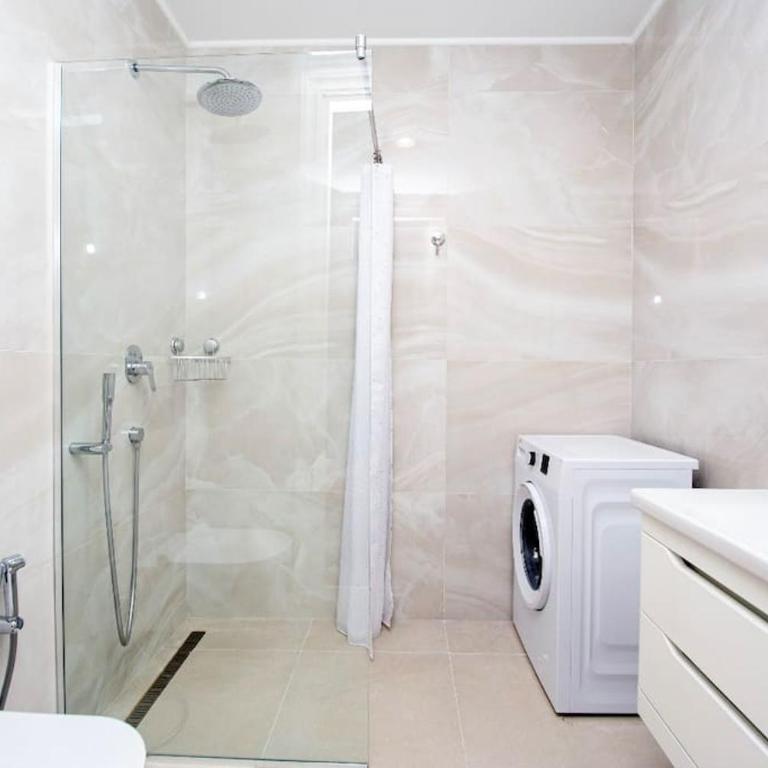 Skyline Apartments by In Property - One-Bedroom Apartment - 13