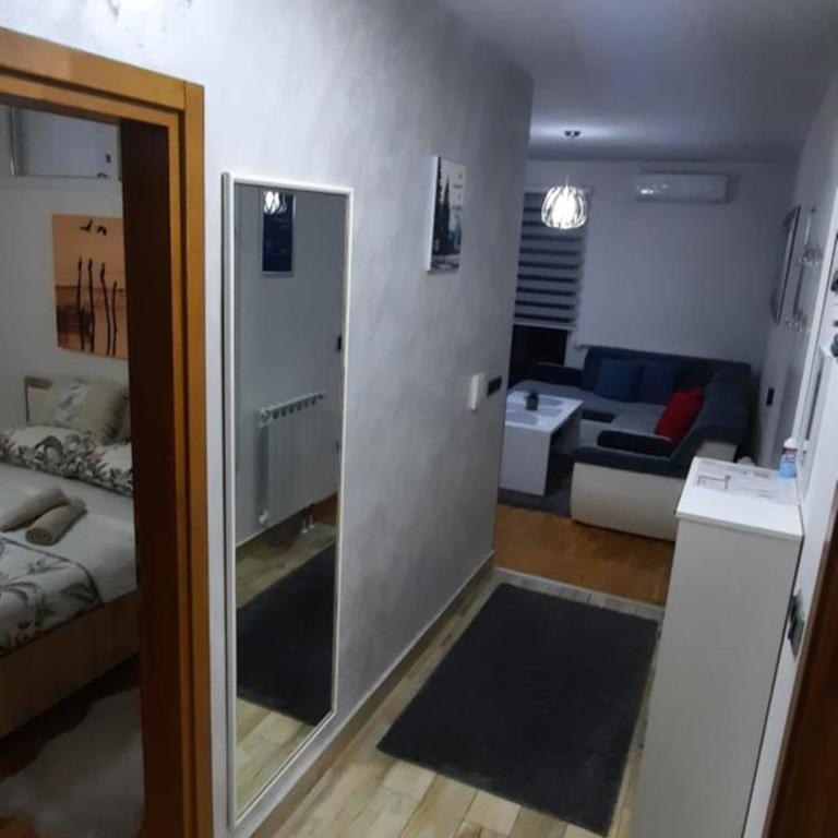 Apartman Bulevar Sarajevo - FREE PARKING - One-Bedroom Apartment - 32