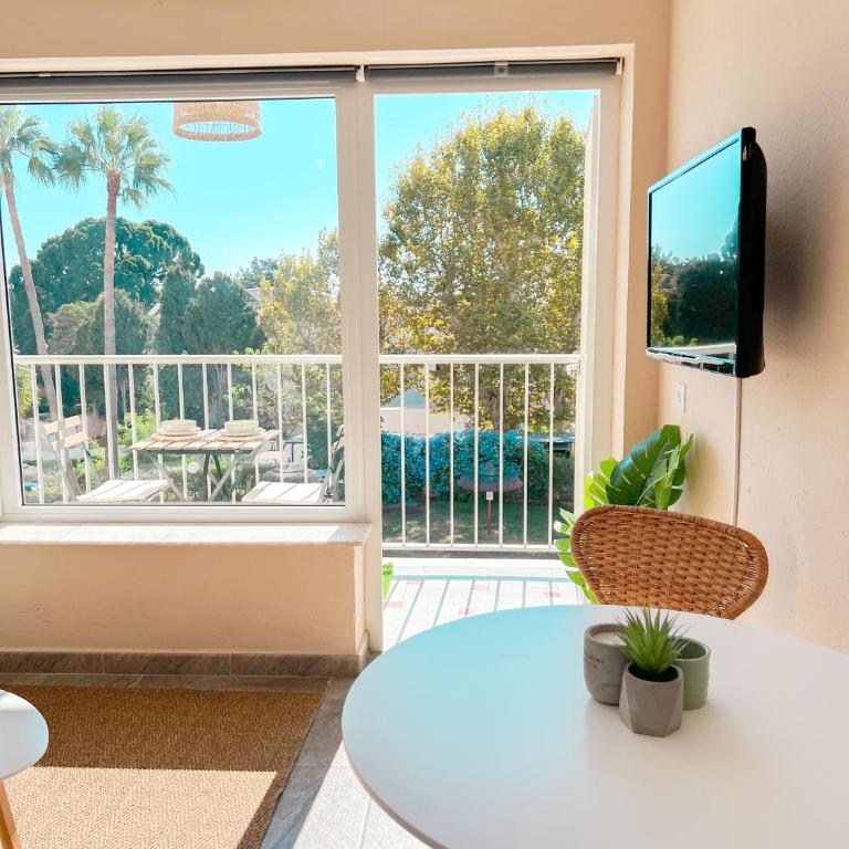 Cozy & Sunny Carihuela Park - One-Bedroom Apartment - 3
