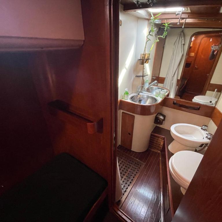 SailBoat B&B on Board - Camera Matrimoniale con Bagno Privato - 32
