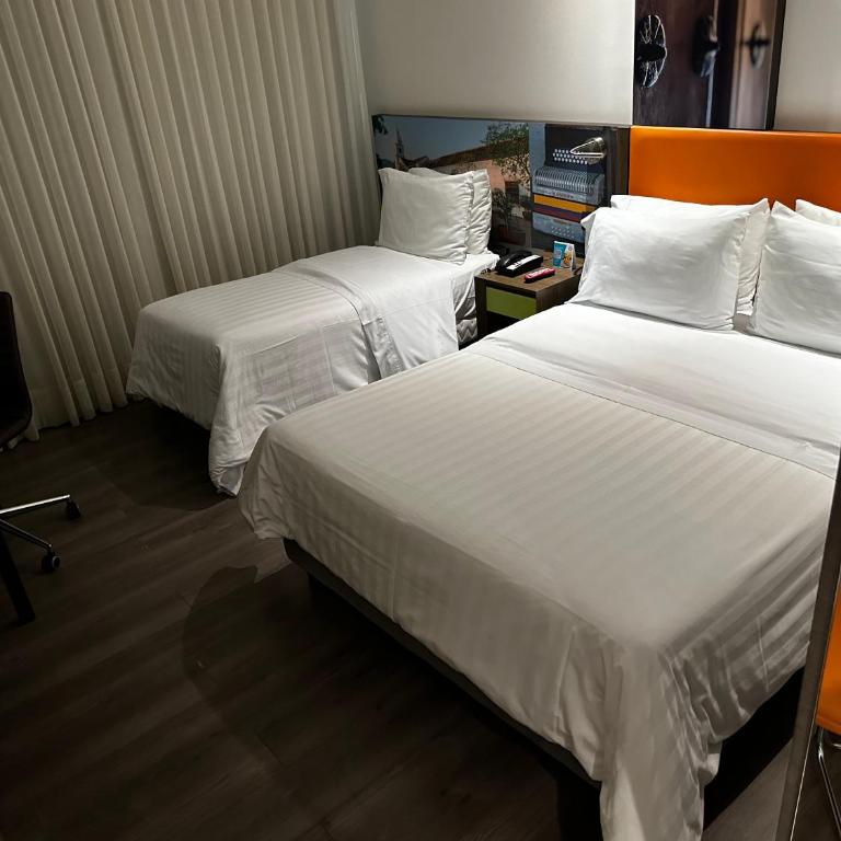Hampton By Hilton Valledupar - Habitación con cama grande y cama supletoria - No fumadores - 2
