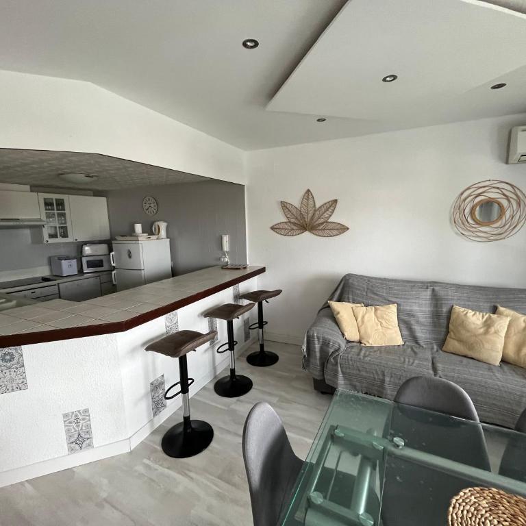 MAENA Marinola - Empuriabrava Port - 69m2- Vue canal principal - Plage centrale 500m - Apartamento de 2 dormitorios - 10
